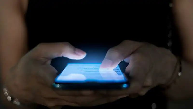 Narsisizmin Dikkate Değer Belirtisi: Telefon Alışkanlığı Üzerine Şok Edici Gerçek