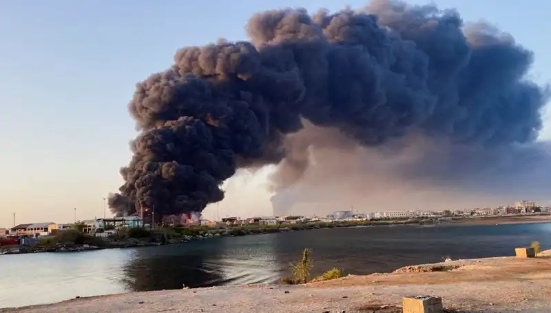 Port Sudan’da Sarsıcı Patlamalar: Havalimanı ve Ordu Üssü Tehlikede