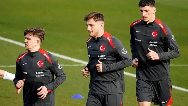 Fenerbahçe ile Anılan Yıldız Oyuncu Galatasaray'a Transfer Oluyor!