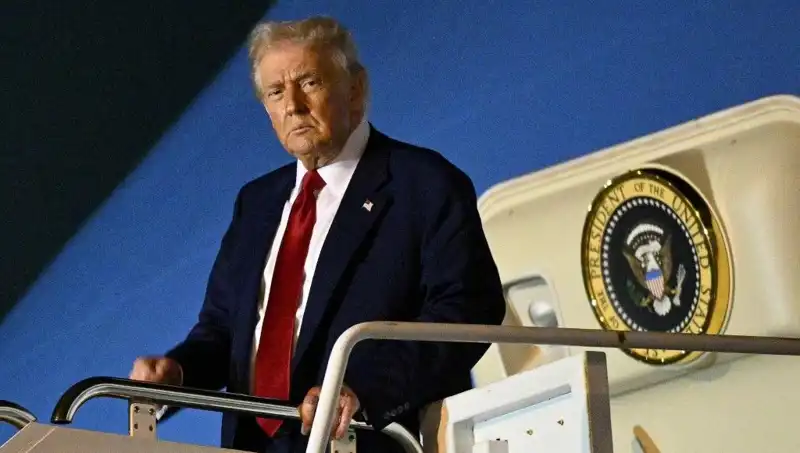 Trump'tan NATO Zirvesi'nde Sürpriz Açıklamalar Bekleniyor!