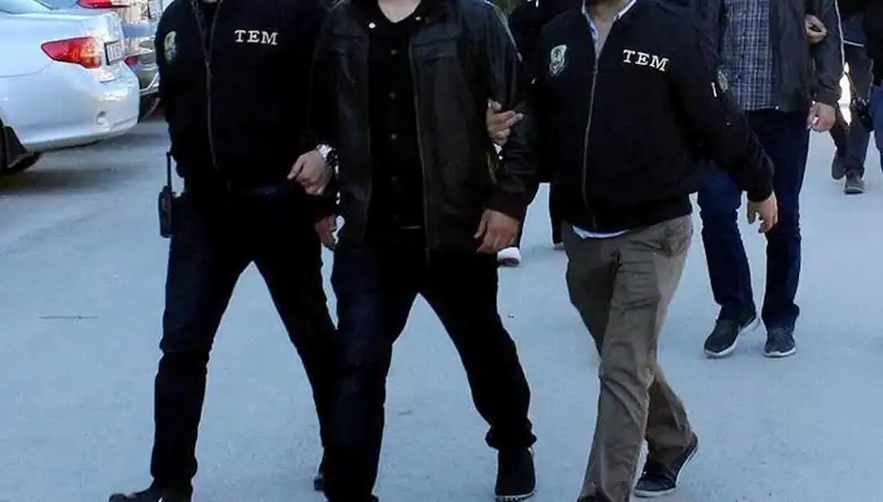 İstanbul’da Terör Operasyonu: 14 Gözaltı ile Güvenlik Önlemleri Artırıldı