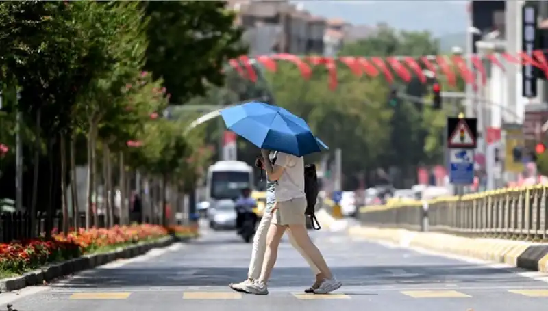 Hafta Sonu Gelirken Hava Sıcaklıkları Düşecek: Ne Beklemeliyiz?