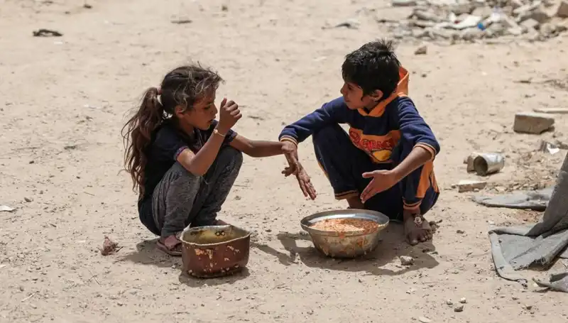 Gazze'de Açlık Tragik Bir Kayıpla Sonuçlandı: Dört Yaşındaki Çocuk Hayatını Kaybetti