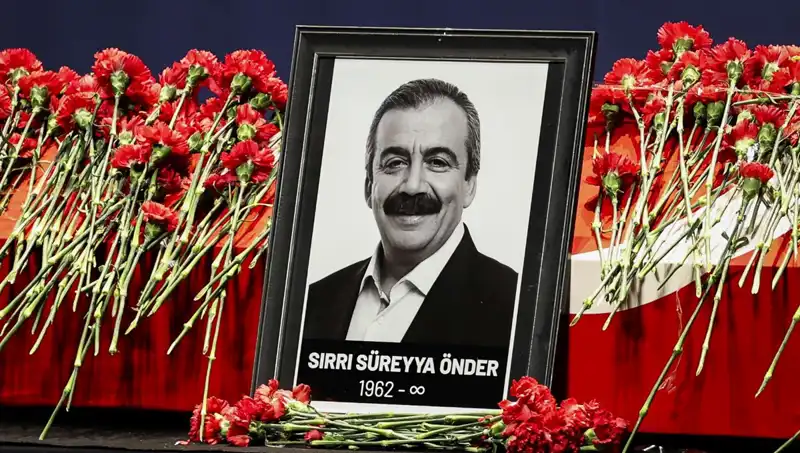 Meclis’te Sırrı Süreyya Önder Anması: Hatıralar ve Duygular Yeniden Canlanıyor