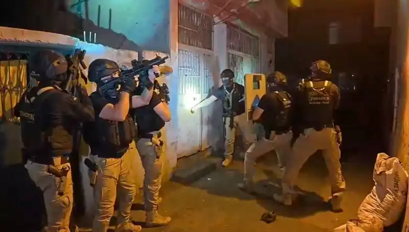İstanbul’da DAEŞ Operasyonu: 18 Şüpheli Gözaltına Alındı