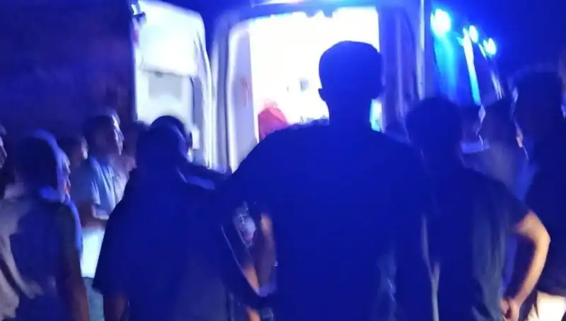 Otomobil Uçuruma Yuvarlandı: Sürücünün Son Dakika Gerilimi
