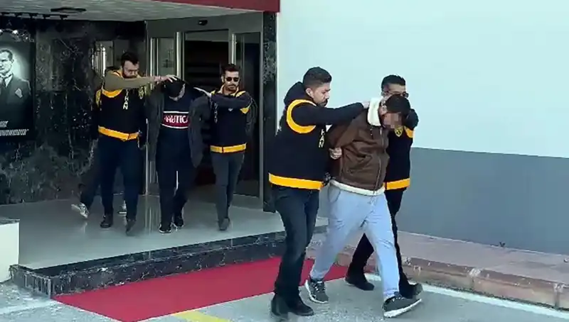 Silah Zorbalığı: İki Milyon Lira Talep Eden Şüpheliler Tutuklandı!