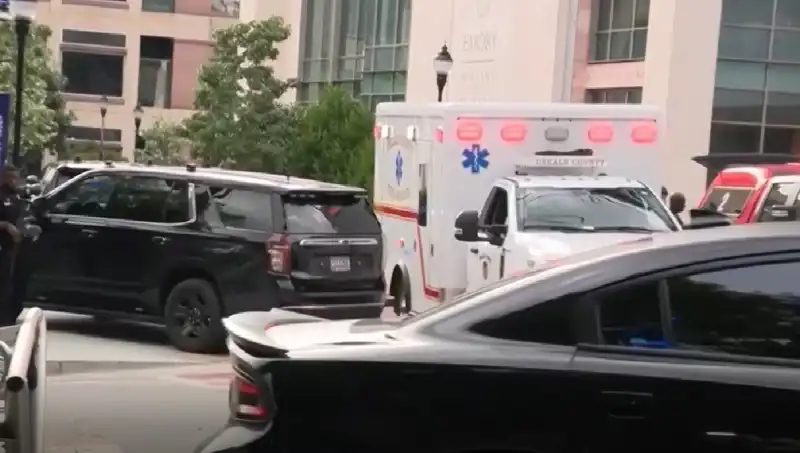 Covid-19 Aşısına Tepki Olarak Patlak Veren Saldırıda Bir Polis Hayatını Kaybetti