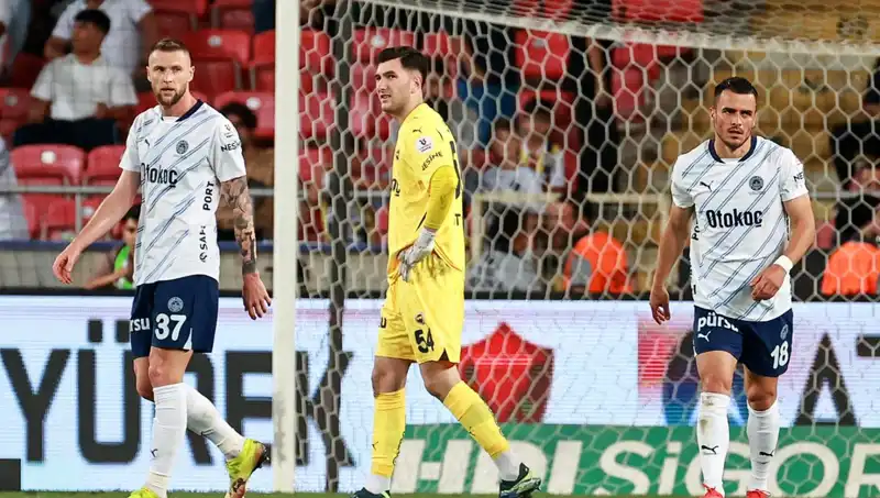 Fenerbahçe’nin Korkunç Çöküşü: Taraftarlar Shock İçinde!