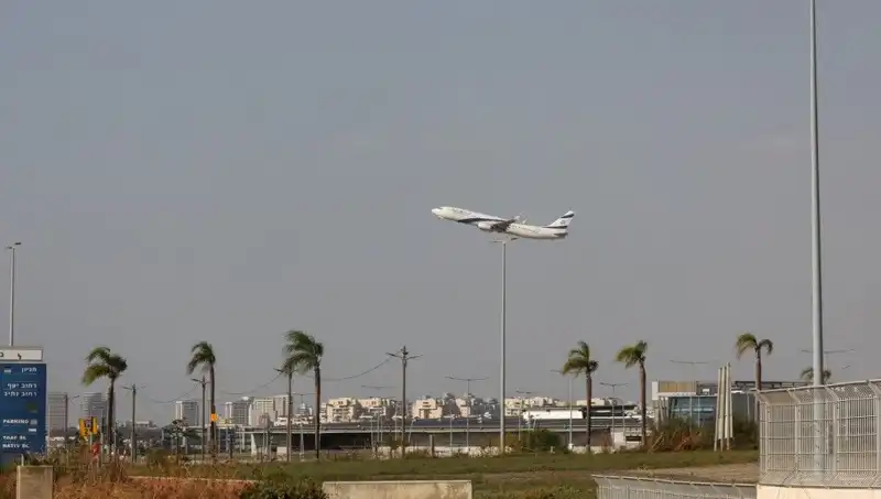 Husiler, İsrail'in Ben Gurion Havalimanı'na Füze Saldırısı Düzenledi!