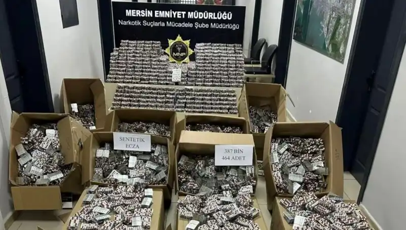 Mersin’de Uyuşturucu Çetesi Çökertildi: 387 Bin Hap Ele Geçirildi