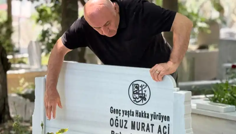 Aci Ailesinin Hüzünlü Babalar Günü: Kaybın Gölgesindeki Anlar