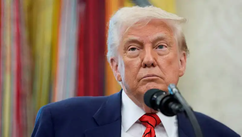 Trump, G7 Zirvesinden Erken Ayrıldı: Beyaz Saray'da Acil Toplantı Yapıldı