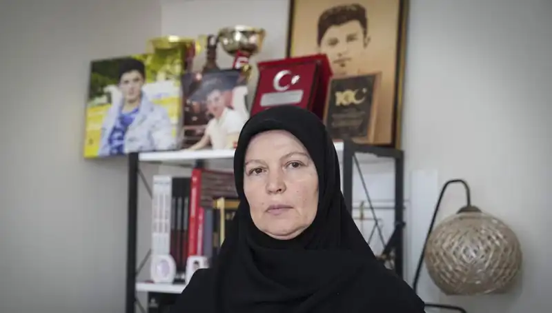 15 Temmuz'un 16 Yaşındaki Şehidi Mahir Ayabak ve Acılı Annesinin Unutulmaz Hikayesi