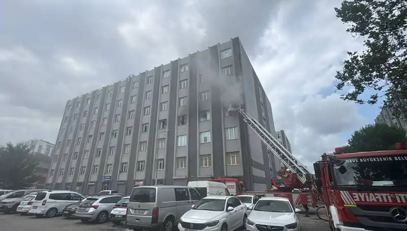 Çorap İmalathanesinde Çıkan Yangın, Şaşkınlık ve Korku Yarattı!