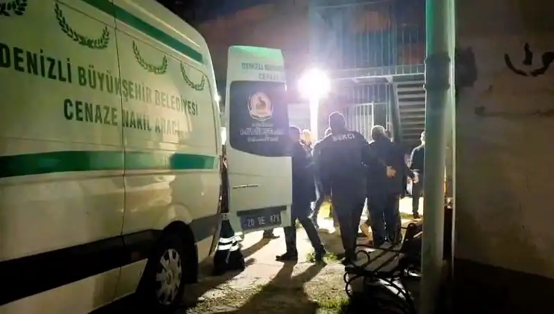 Besici Yem Karma Makinesine Düşerek Hayatını Kaybetti: Olayın Şok Edici Detayları