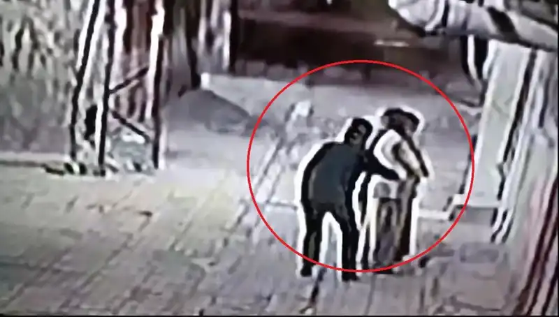Polislerden Akılalmaz Operasyon: Pazarcı ve Simitçi Kılığıyla Kapkaççılara Baskın
