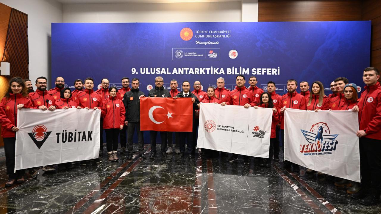 Türk Bilim İnsanları 9. Kez Antarktika'ya Yolculuk Yaptı